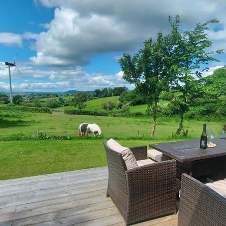 Caplor Glamping & Lodges Hereford Eksteriør billede