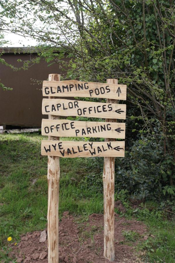 Caplor Glamping & Lodges Hereford Eksteriør billede