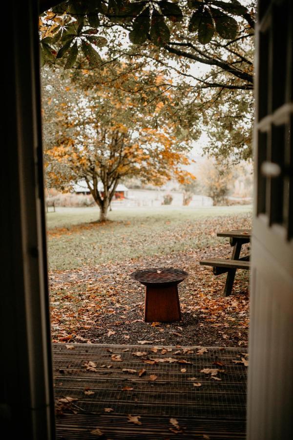 Caplor Glamping & Lodges Hereford Eksteriør billede