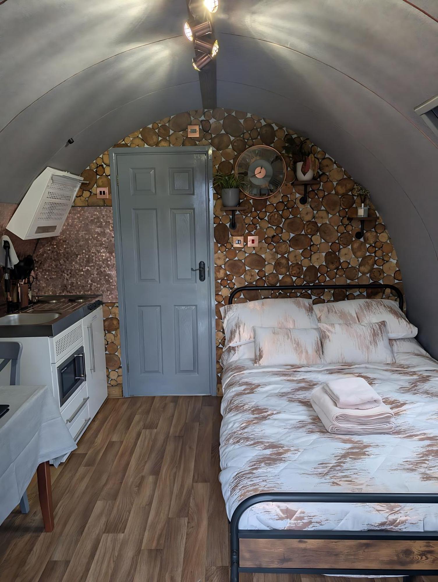 Caplor Glamping & Lodges Hereford Eksteriør billede