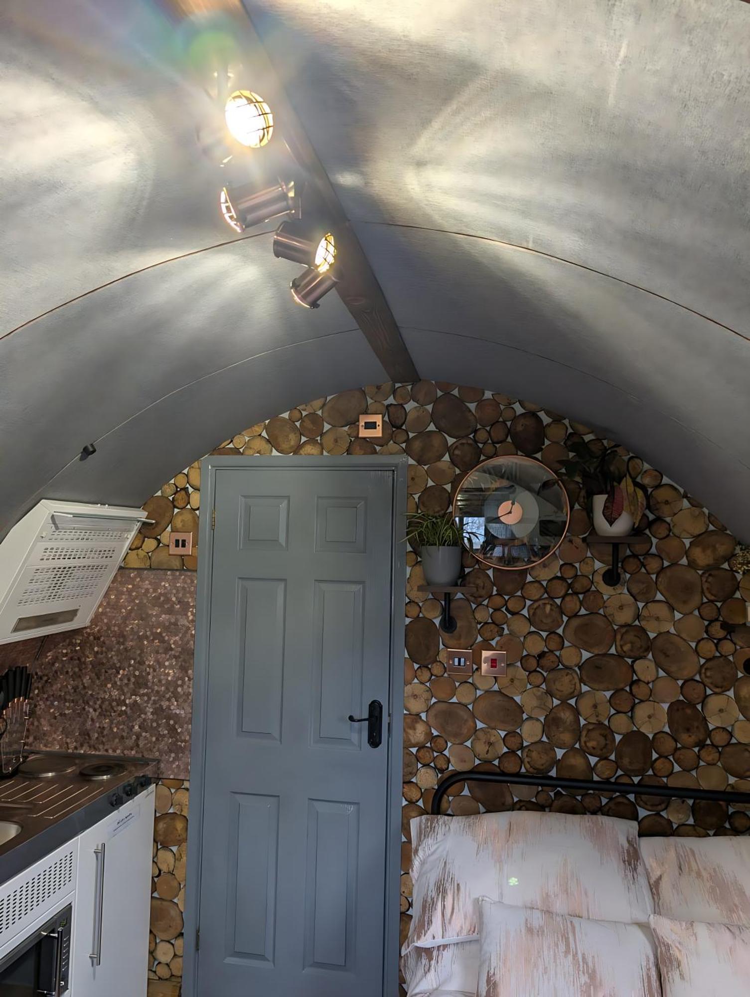 Caplor Glamping & Lodges Hereford Eksteriør billede
